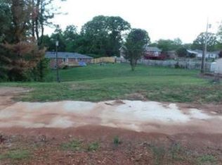 348 Lakeside Dr, Florence, AL 35630