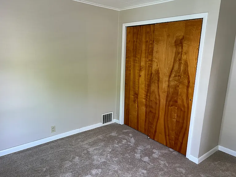 28 Elizabeth St #2 — Photo 7