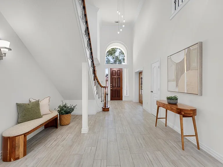 1622 Cottage Landing Ln — Photo 3