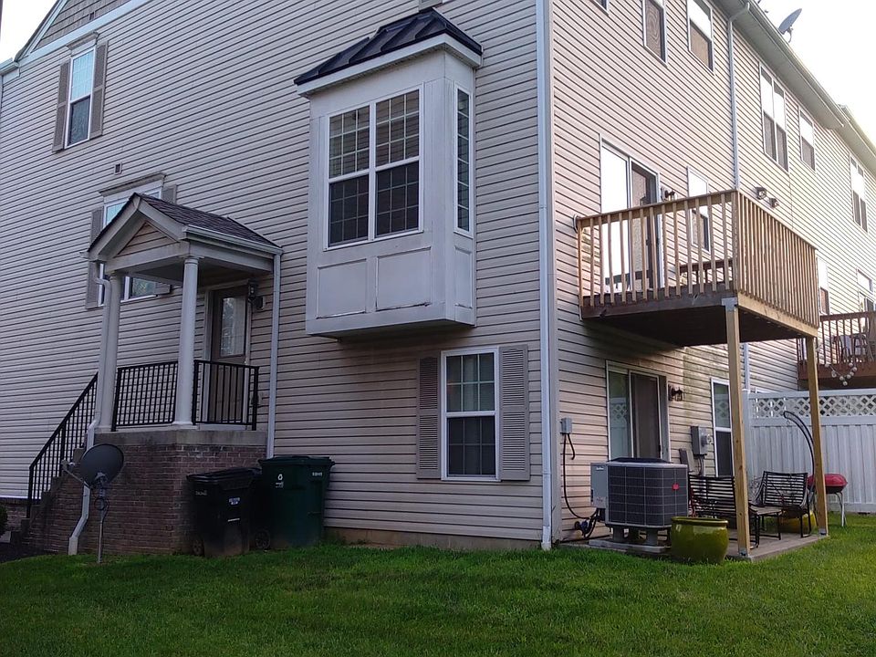 1st image of 2412 Bluffcrest Ln