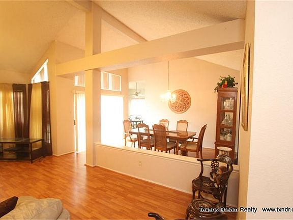 5th image of 1939 Grove Court Dr