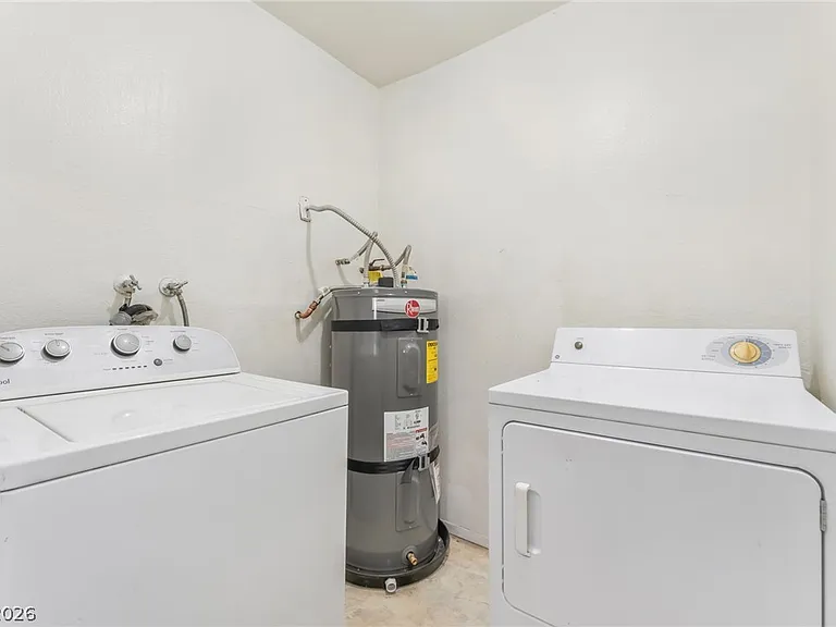2722 Alicialynn Way #B — Photo 17