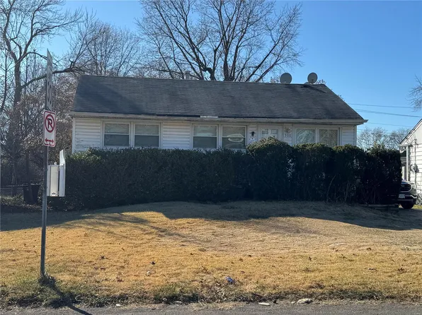 300 Shepley Dr, Saint Louis, MO 63137