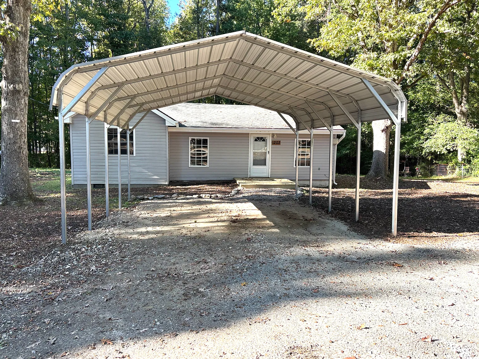 1203 N Mecklenburg Ave. — Photo 3