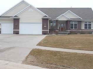 5814 Prairie Grass Ln NE, Cedar Rapids, IA 52411