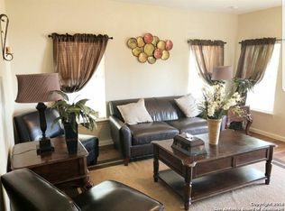 831 Thompson Pl, San Antonio, TX 78226