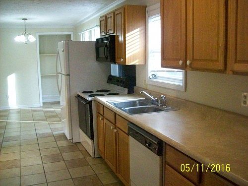 4th image of 1219 Dogwood St
