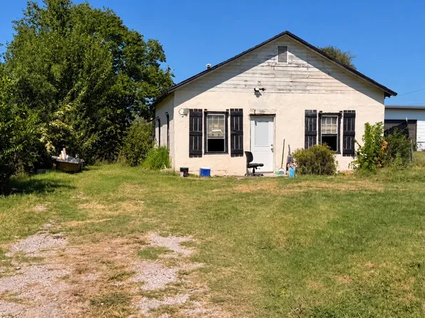 113 W Fresno Ave, Ponca City, OK 74601
