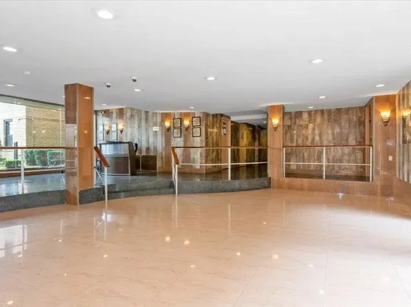 200 Corbin Place image 6 of 9