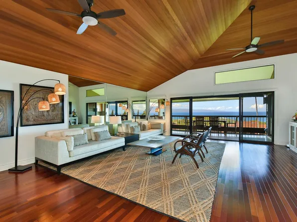 50 Puu Anoano St APT 3604, Lahaina, HI 96761