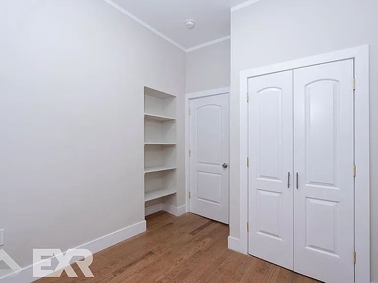 647 Courtlandt Ave #1 — Photo 2