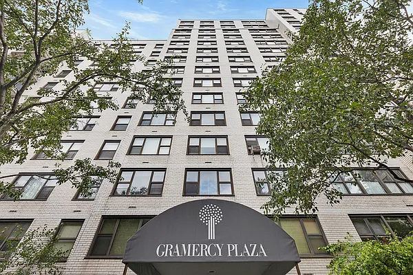 Sold by Compass | media 18