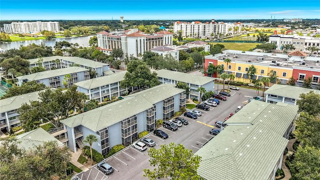 1 bed, 1.0 bath, 496 sqft, $1,050 — Photo 2