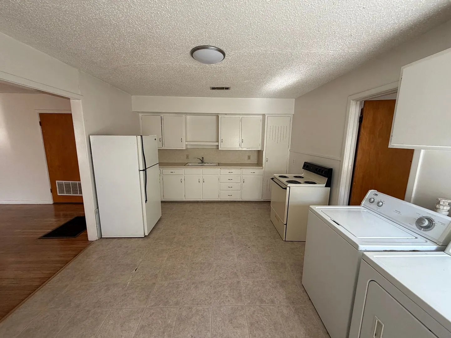 JW LO 3111 33rd Street — Photo 3