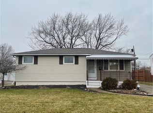 70 Hackett Dr, Tonawanda, NY 14150
