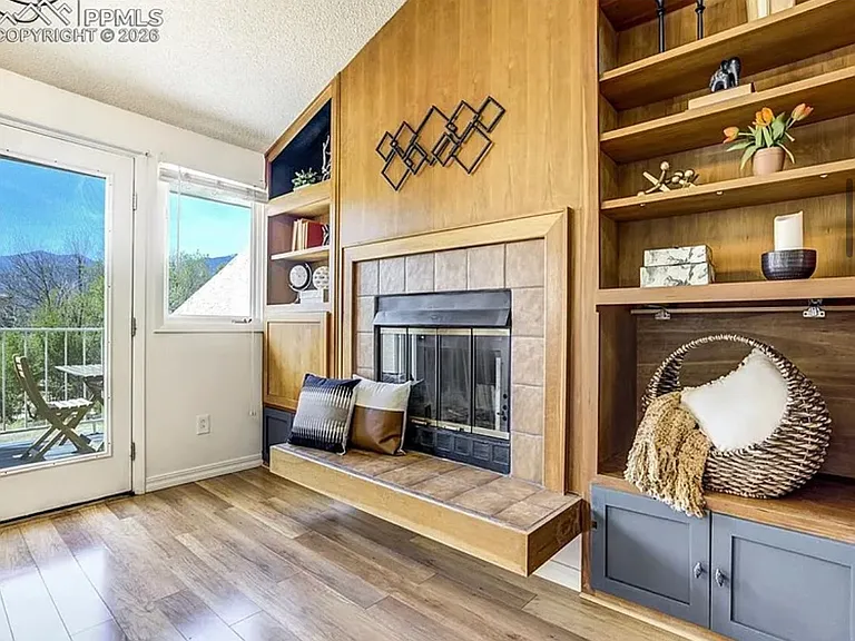 518 Observatory Dr — Photo 11