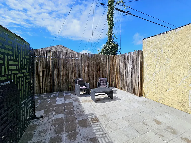 2711 W 60th St — Photo 36