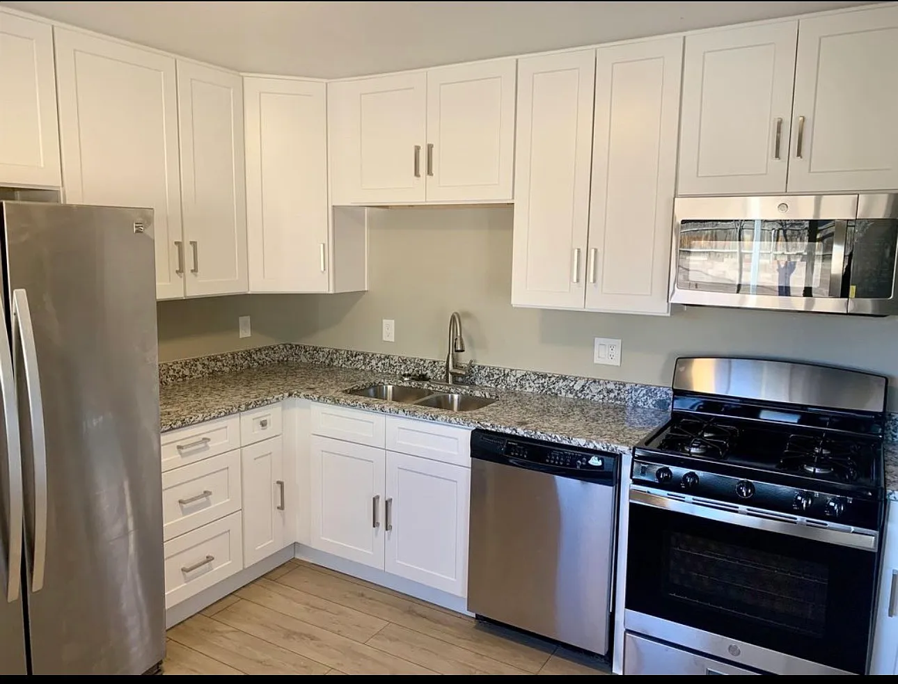 3 bed, 1316 sqft, $1,800 — Photo 4