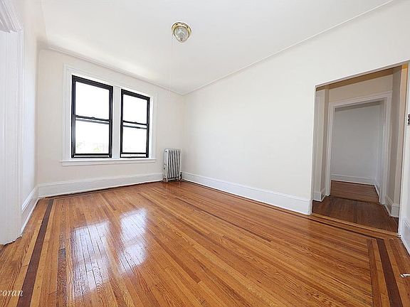 3rd image of 2205 37th St APT 4J