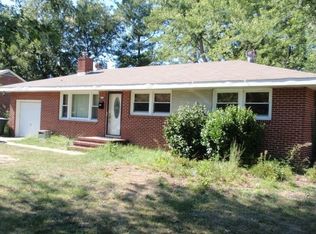 560 Colony Rd, Newport News, VA 23602