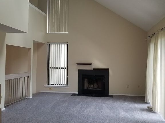 3rd image of 48 Spencer St