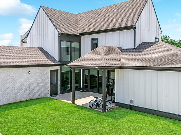 3rd image of 1536 Grantham Dr
