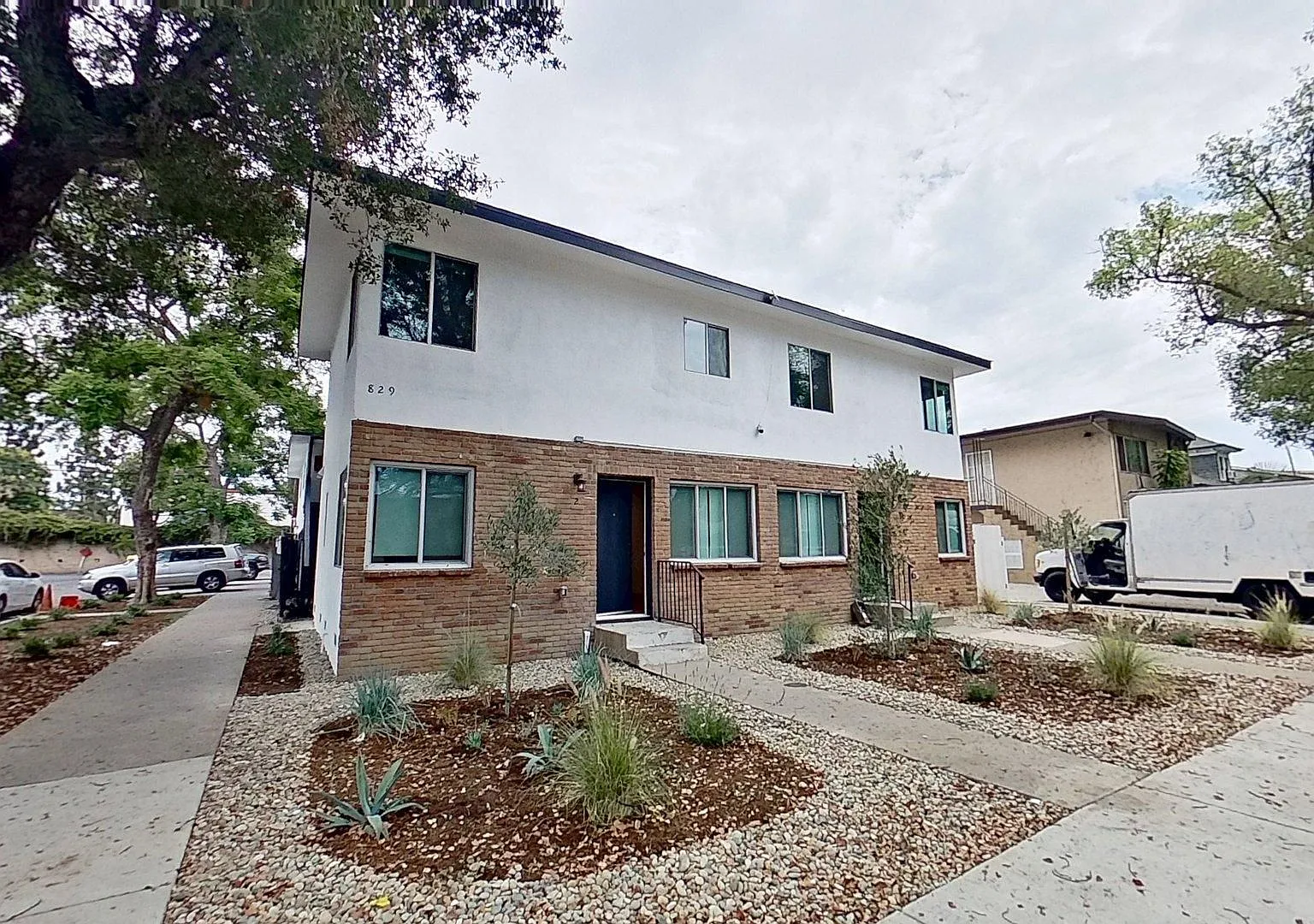 829 N Garfield St — Photo 2