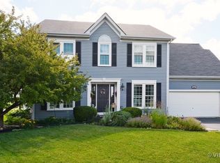 731 Hartfield Dr, North Aurora, IL 60542