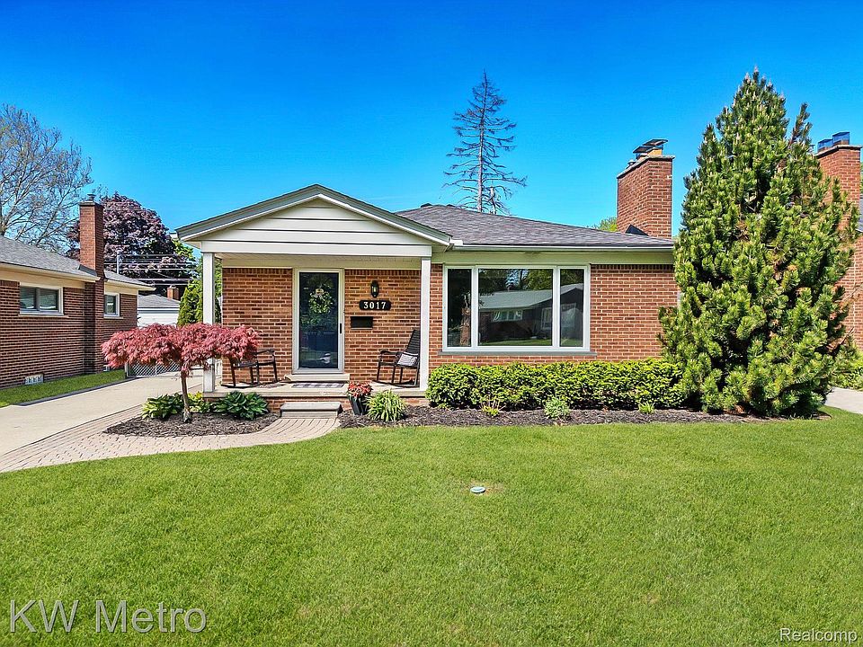 1st image of 3017 Elmhurst Ave