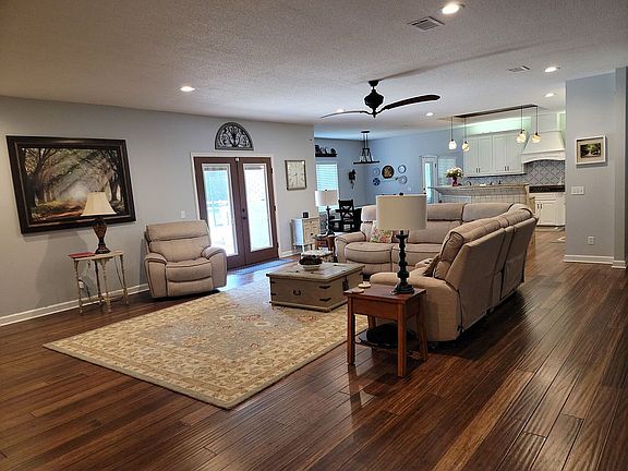 Living room to Kitchen