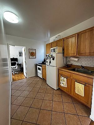 5th image of 134 1st Ave APT 4
