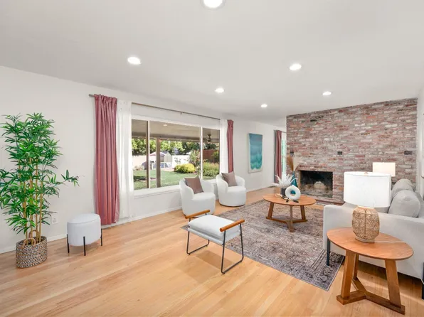 6073 Holstein Way, Sacramento, CA 95822