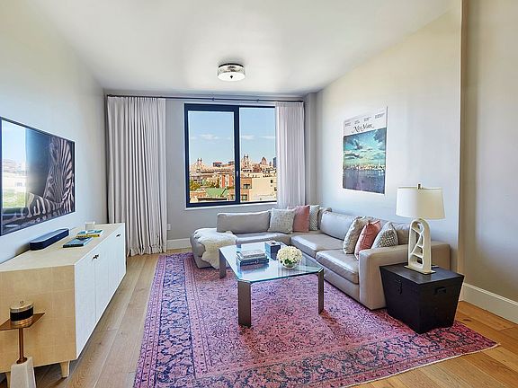 2nd image of 2218 Jackson Ave #601