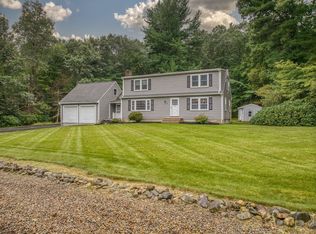 92 West St, Georgetown, MA 01833