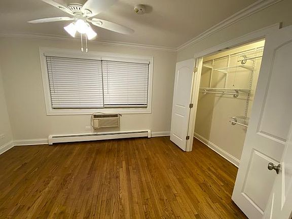 4th image of 1922 W Pratt Blvd #B2