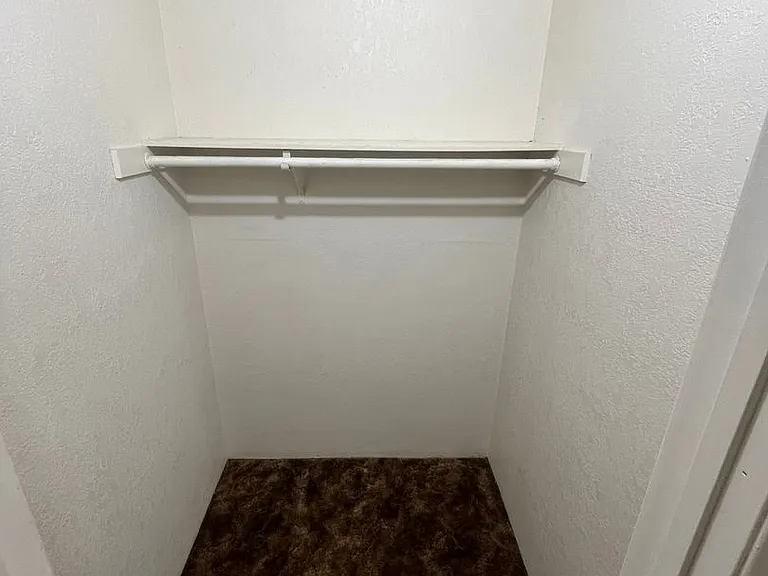 124 S G St — Photo 10