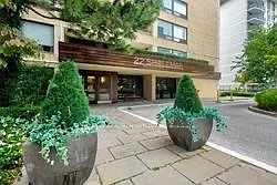 22 Shallmar Blvd #206 Photo 1