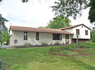 76 Village Walk, Spencerport, NY 14559