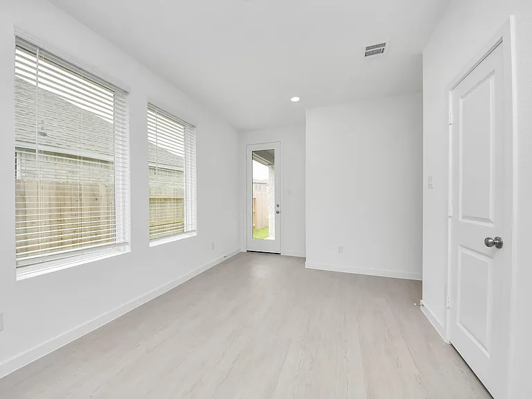 1062 Blue Stone Dr — Photo 32