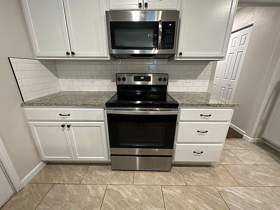 5th image of 416 NE 18th St