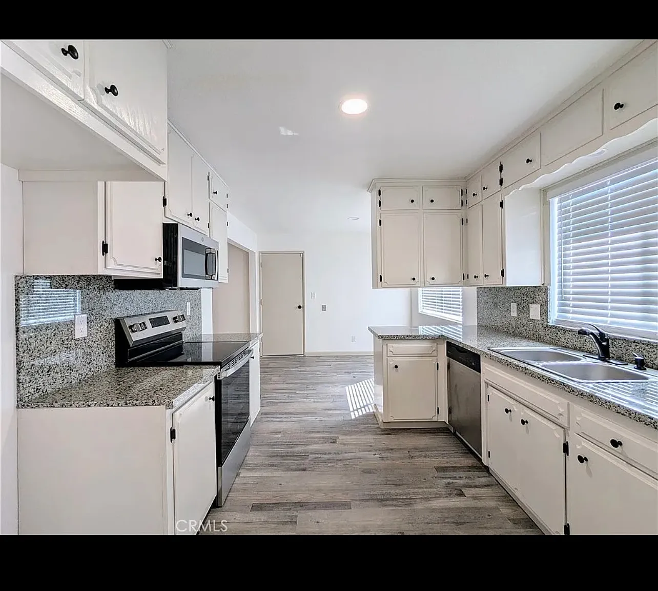 4 bed, 1644 sqft, $2,300 — Photo 4