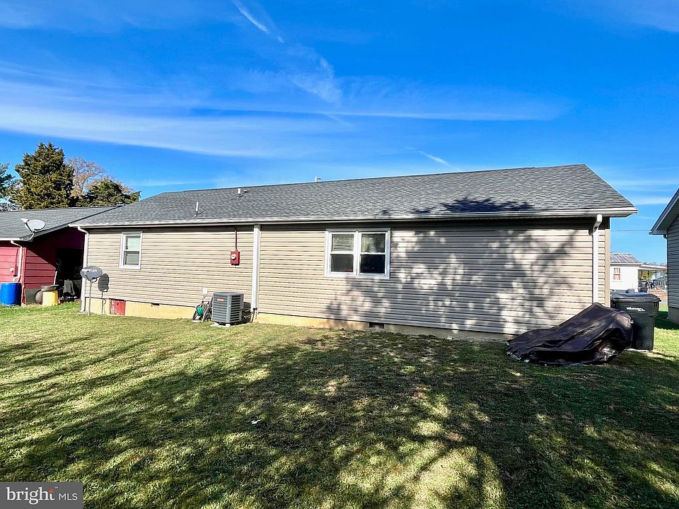 2nd image of 117 Summit Ave