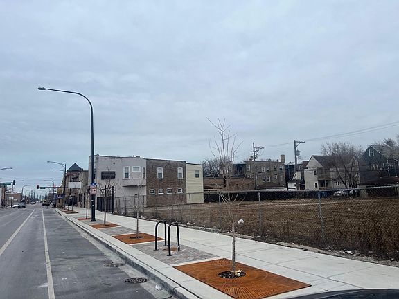 5th image of 5823 W Chicago Ave