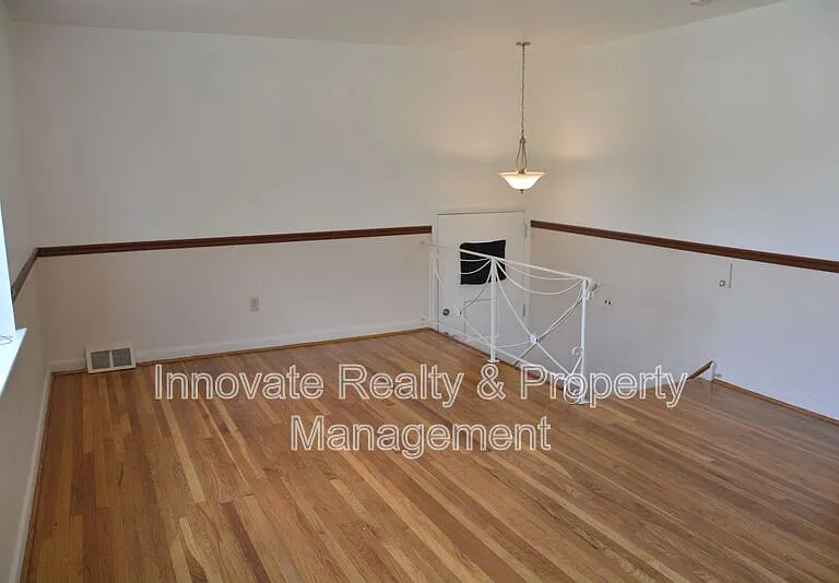 1714 Loney St #2 — Photo 6
