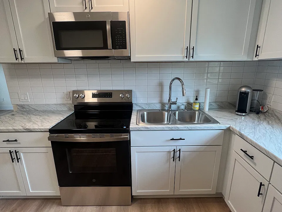 137 S Lake Ave #B