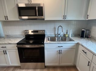 137 S Lake Ave #B, Sioux Falls, SD 57104