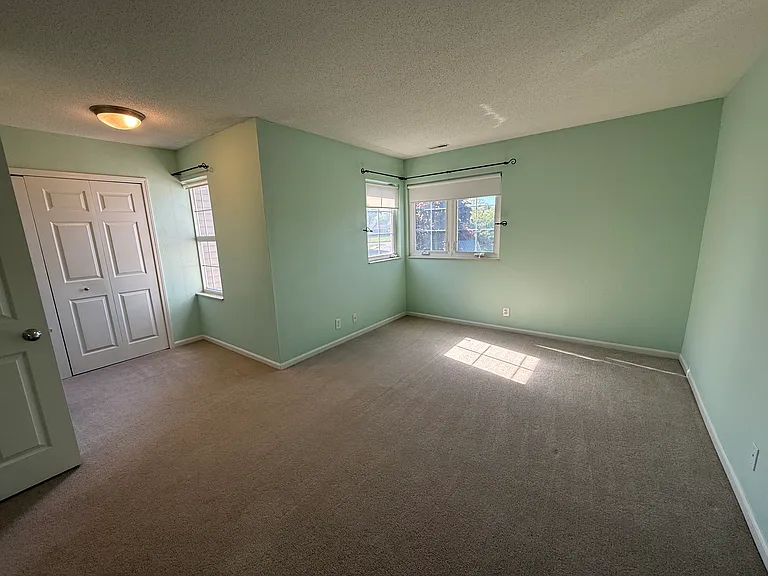 243 Fieldcrest St — Photo 18