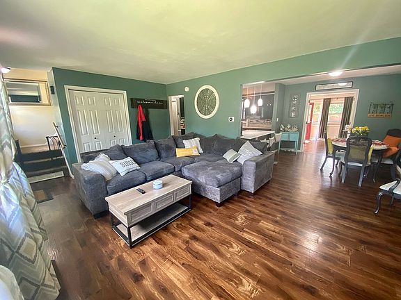4th image of 2616 Greenacre Dr