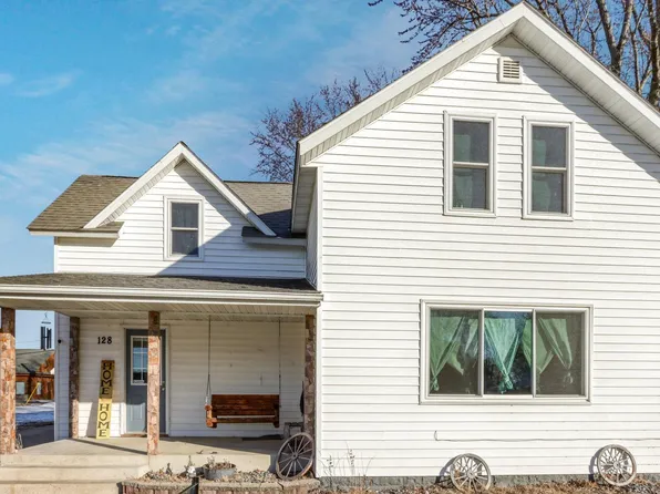 128 S White St, Fall Creek, WI 54742