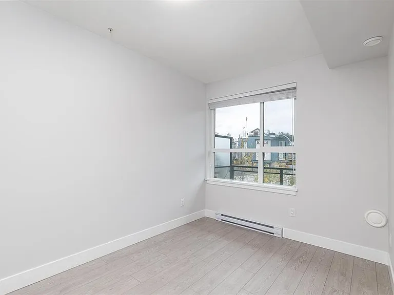5486 199a St #10X — Photo 6